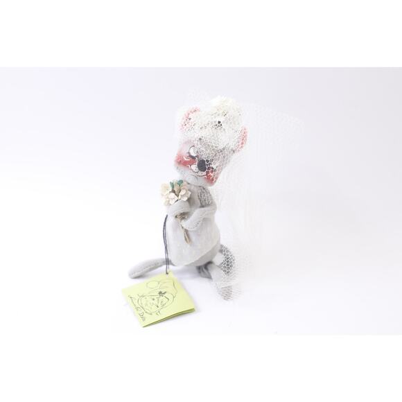 Anna Lee Mouse Bride - Picture 1 of 6